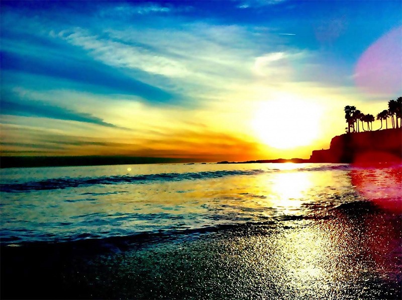 Logan Schoembs photographed the Ocean Bright sunset in Shaws Cove, Laguna Beach California